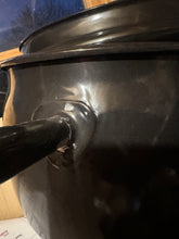 Load image into Gallery viewer, COSMETIC damages Kango Bellied Pot 5.7 Litres
